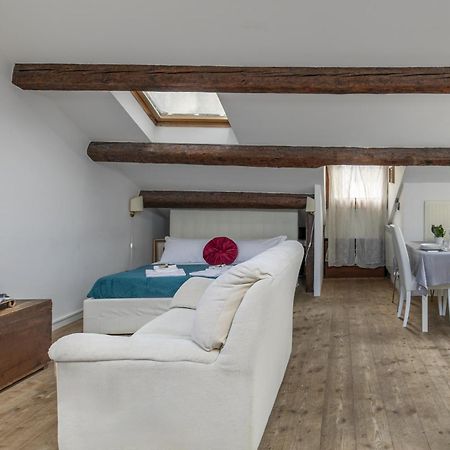 Nice Lovely Attic For 4 Person With Wifi - A/C 威尼斯 外观 照片