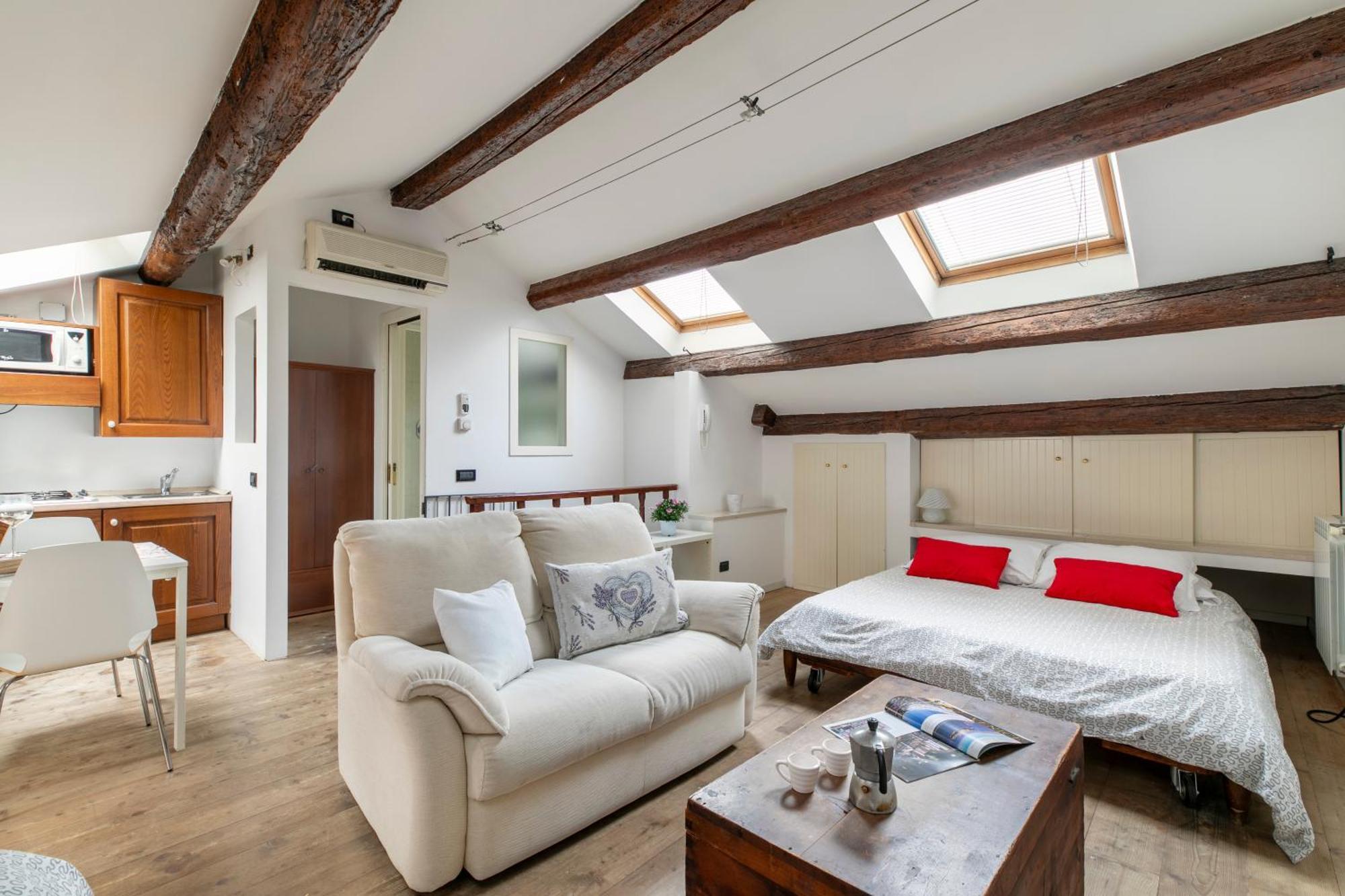 Nice Lovely Attic For 4 Person With Wifi - A/C 威尼斯 外观 照片