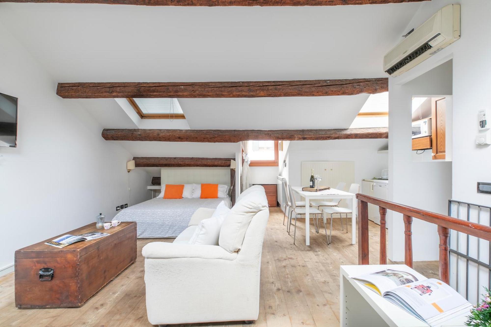 Nice Lovely Attic For 4 Person With Wifi - A/C 威尼斯 外观 照片
