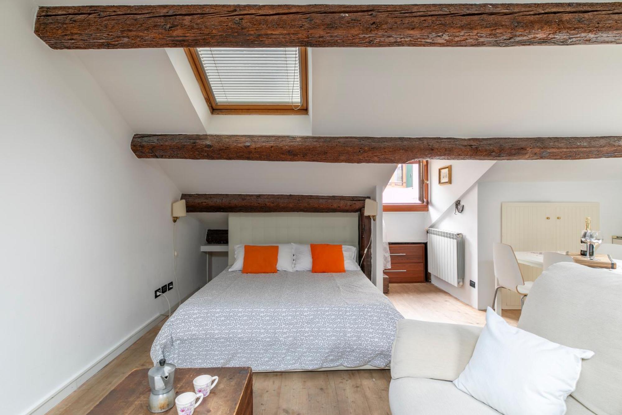 Nice Lovely Attic For 4 Person With Wifi - A/C 威尼斯 外观 照片