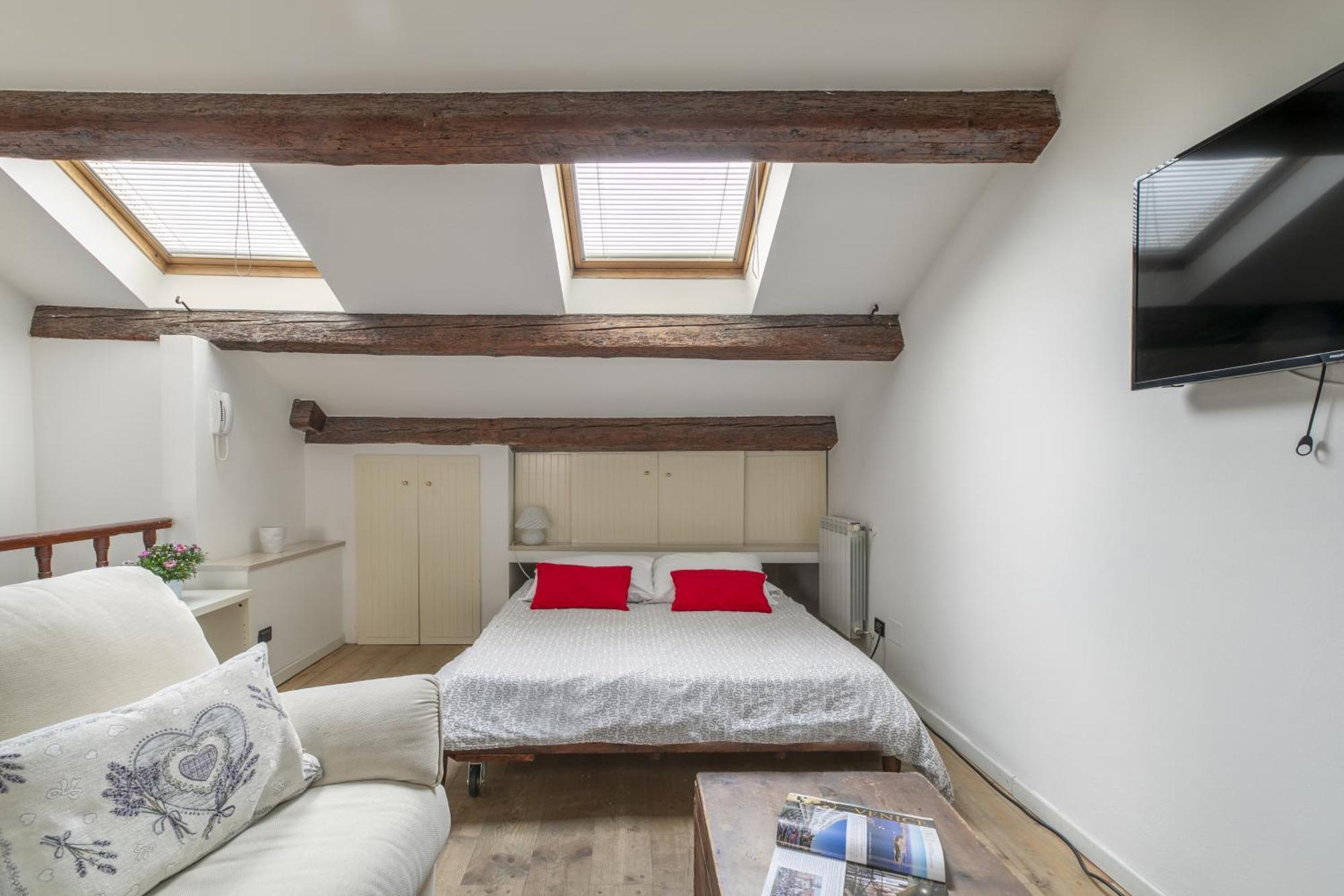 Nice Lovely Attic For 4 Person With Wifi - A/C 威尼斯 外观 照片