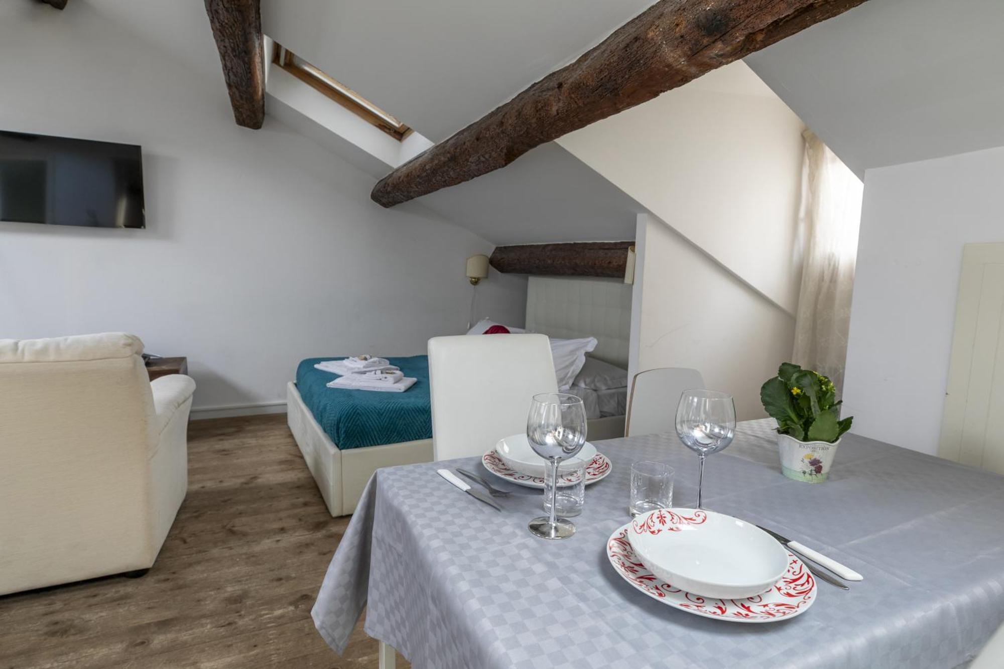 Nice Lovely Attic For 4 Person With Wifi - A/C 威尼斯 外观 照片