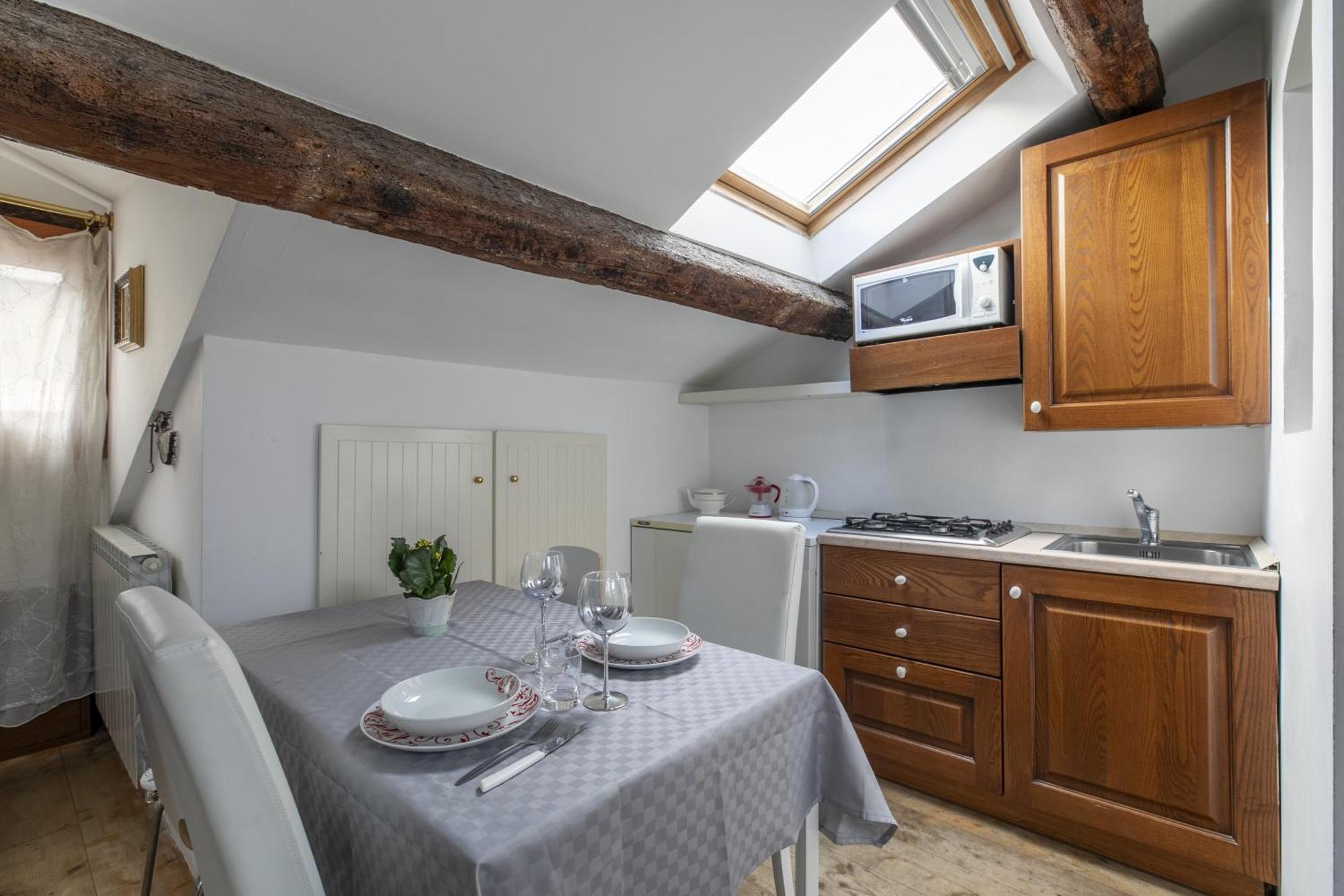 Nice Lovely Attic For 4 Person With Wifi - A/C 威尼斯 外观 照片