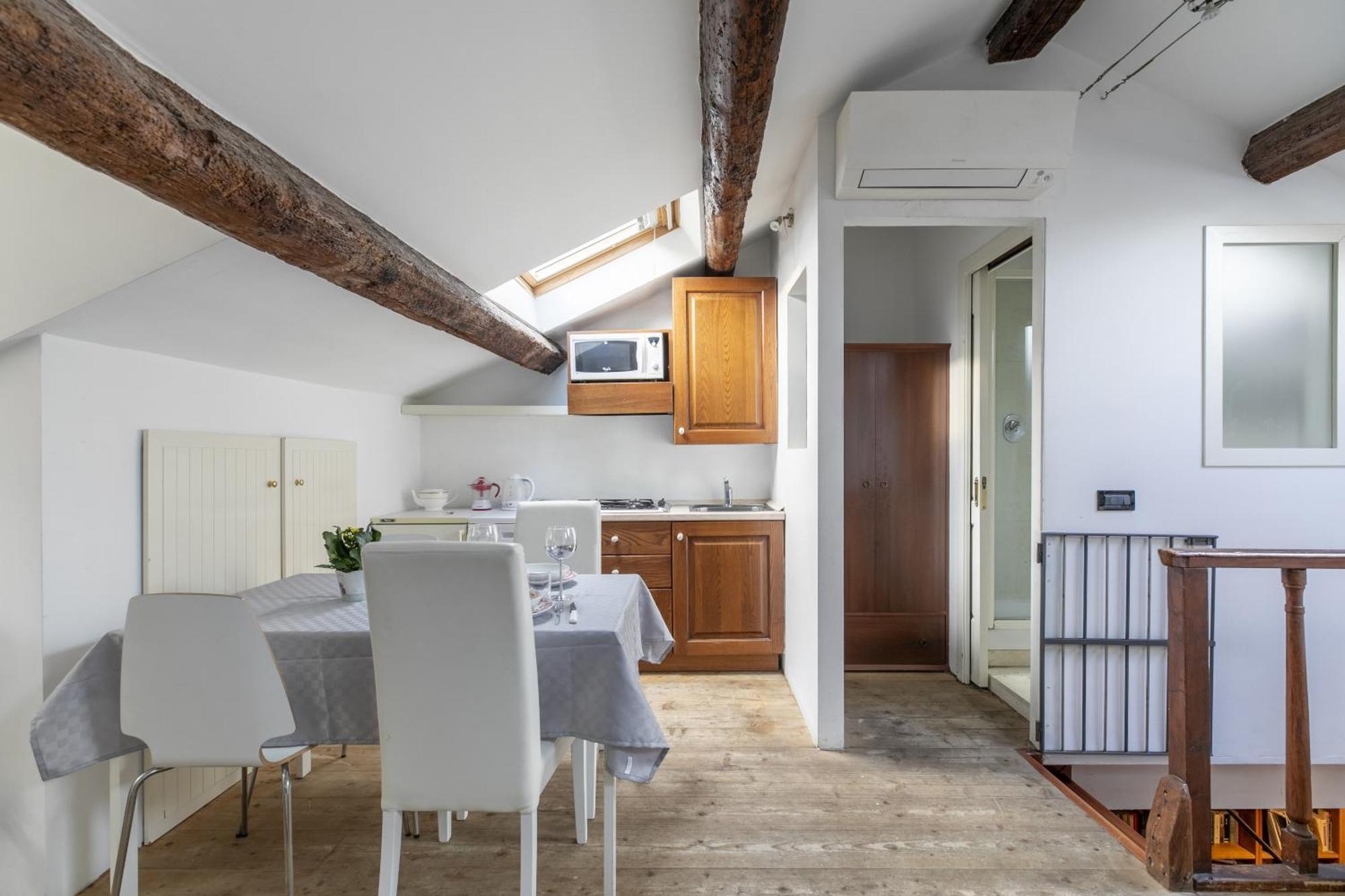 Nice Lovely Attic For 4 Person With Wifi - A/C 威尼斯 外观 照片