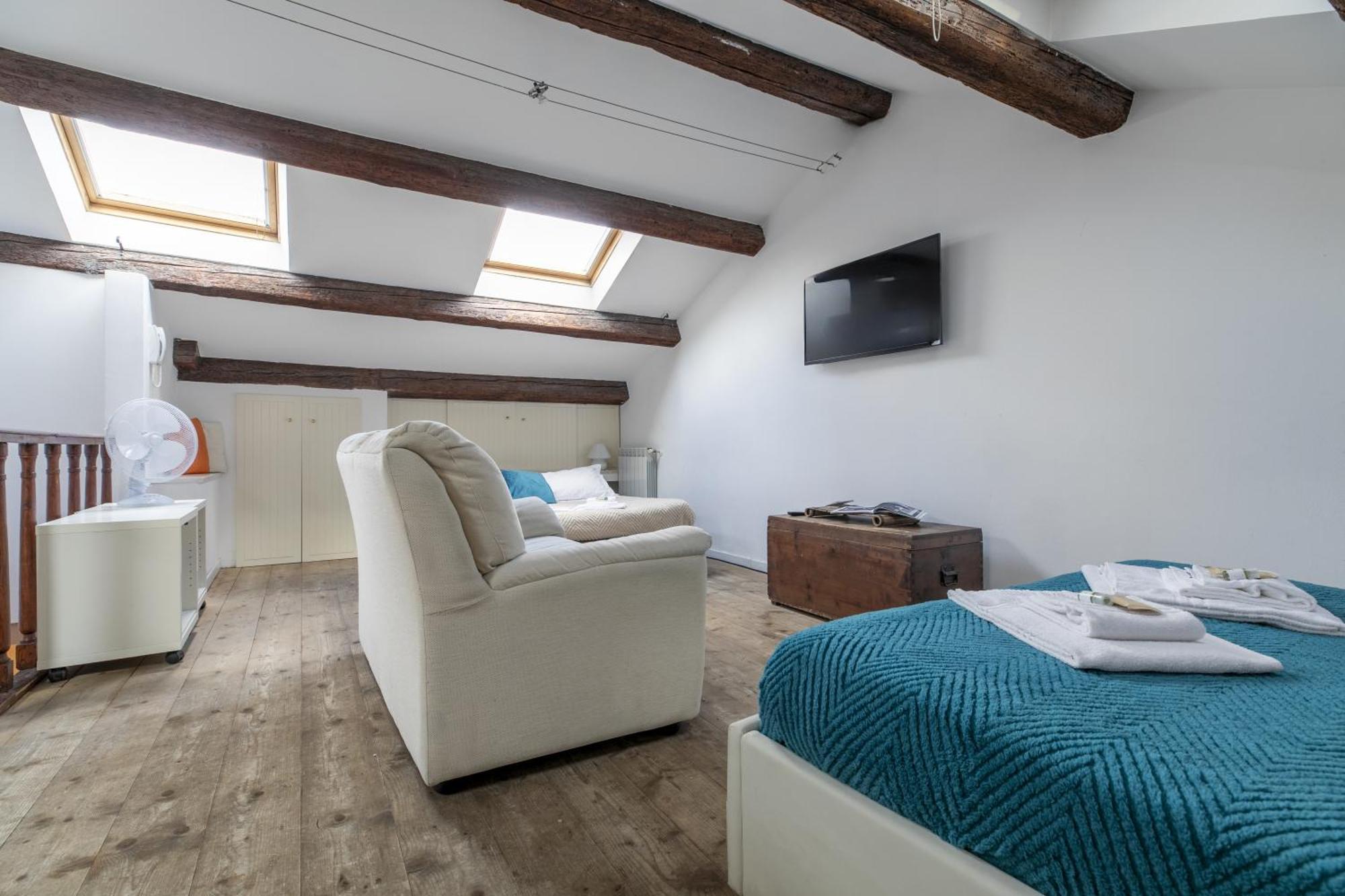 Nice Lovely Attic For 4 Person With Wifi - A/C 威尼斯 外观 照片